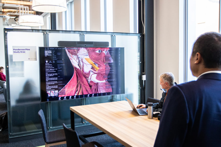 The Li Lu Library offers interactive digital resources as well as gathering spaces that encourage collaboration and interprofessional learning.